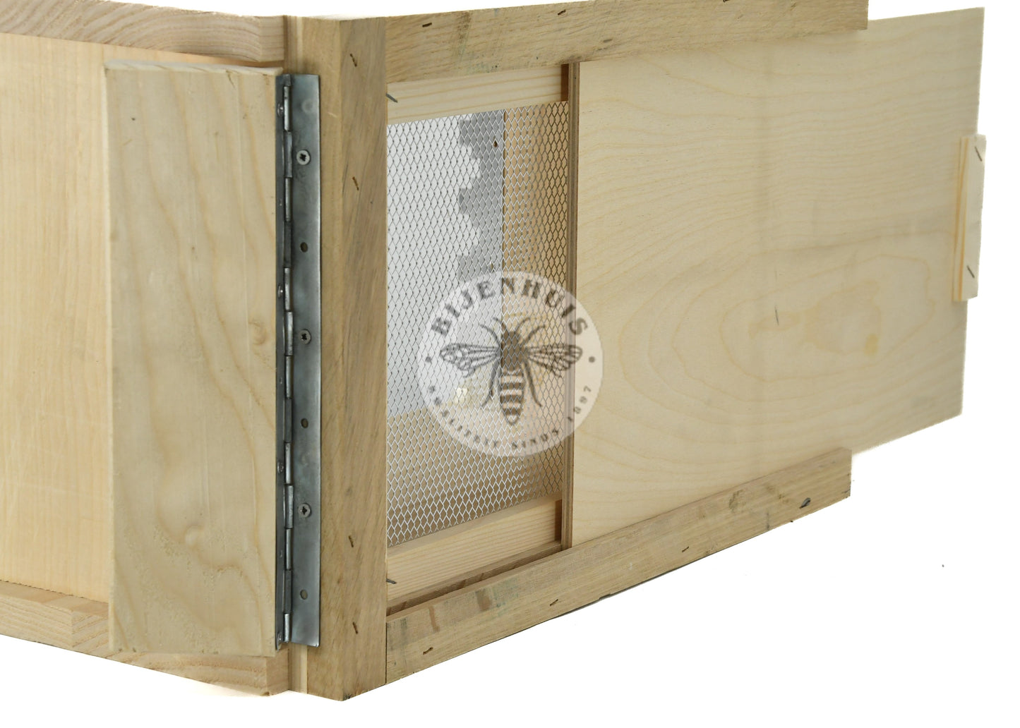 *Zesramer Vuren met voerbak en ramen;*Zesramer Vuren met voerbak en ramen;*Zesramer Vuren met voerbak en ramen